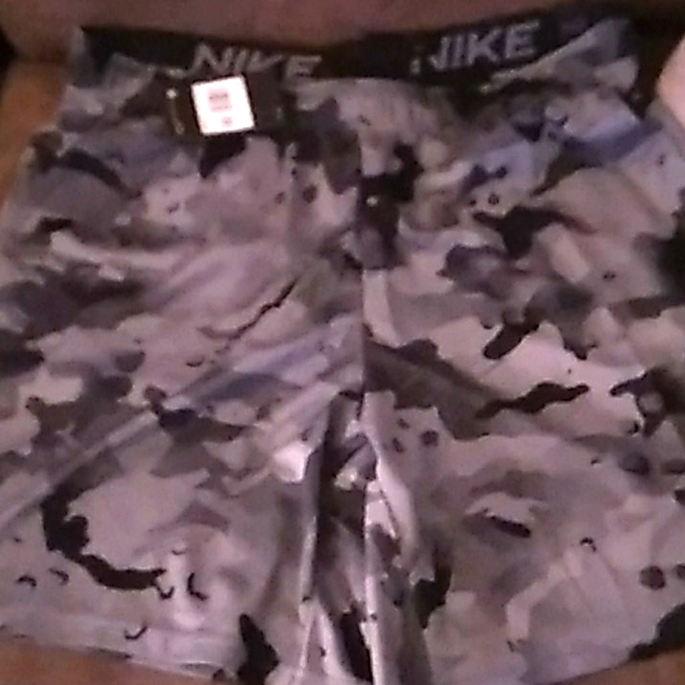 Nike standard fit mesh athletic shorts